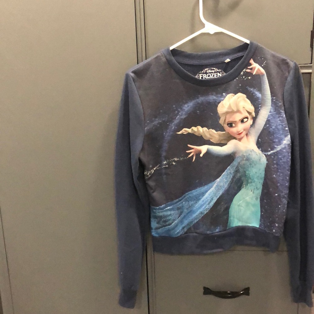 Dark blue FROZEN shirt with Elsa on it